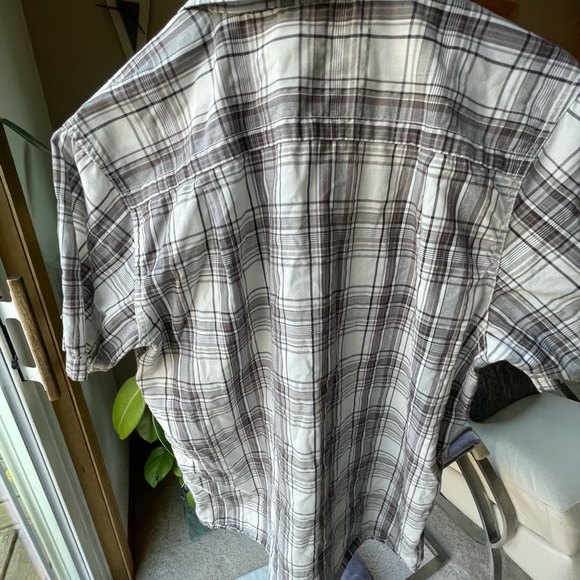 The North Face Hiking Active‎ Outdoor Plaid Short Sleeve Shirt Men's Medium. - Picture 3 of 5